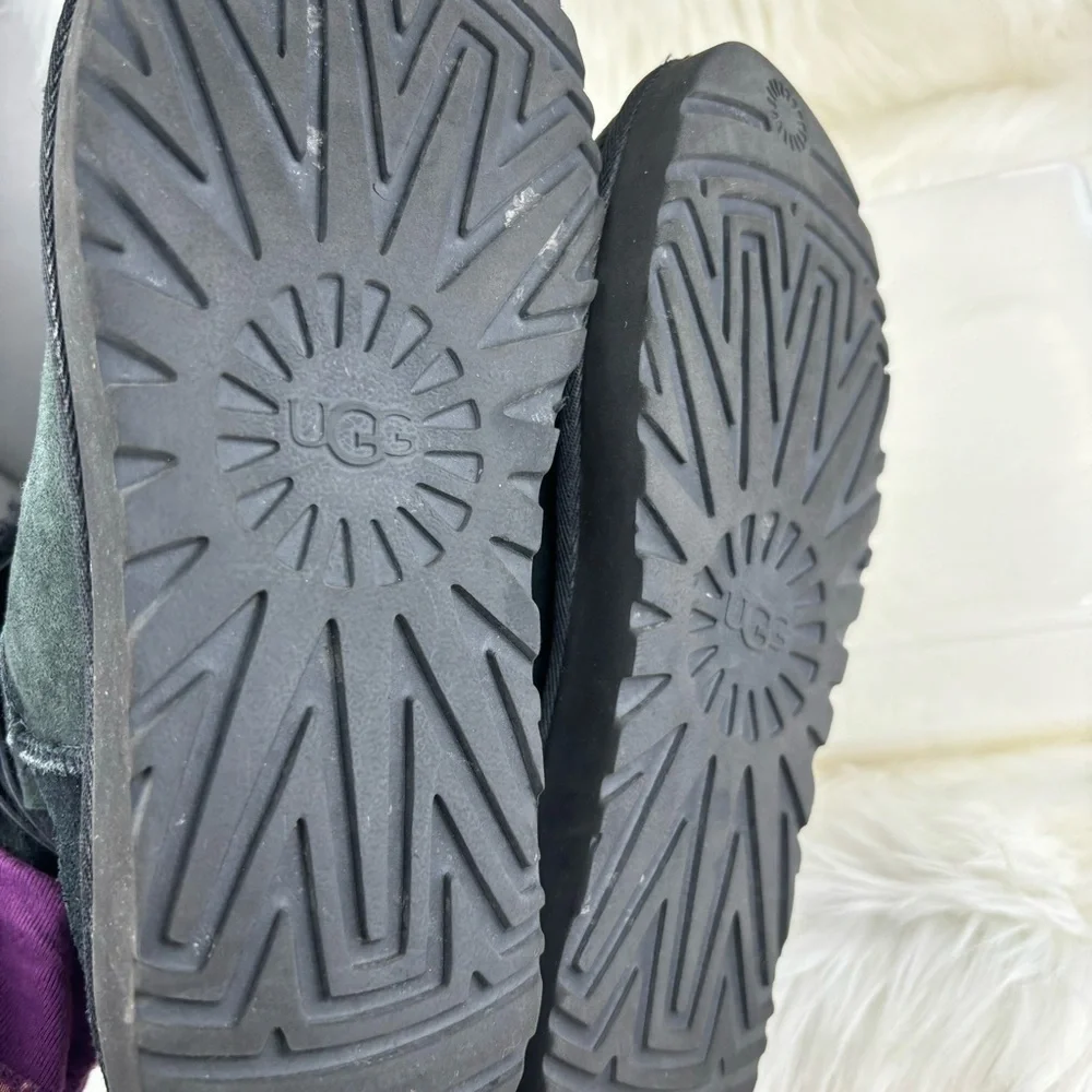 UGG ANKLE WINTER BOOTS SIZE 9 WOMAN